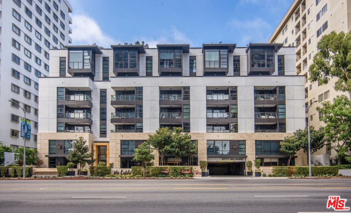 10777 Wilshire Blvd Unit: 405