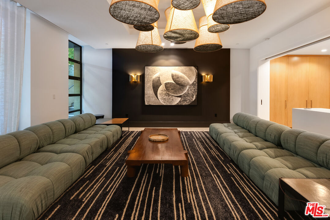 10777 Wilshire Blvd Unit: 405