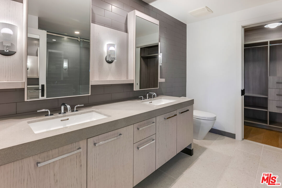 10777 Wilshire Blvd Unit: 405