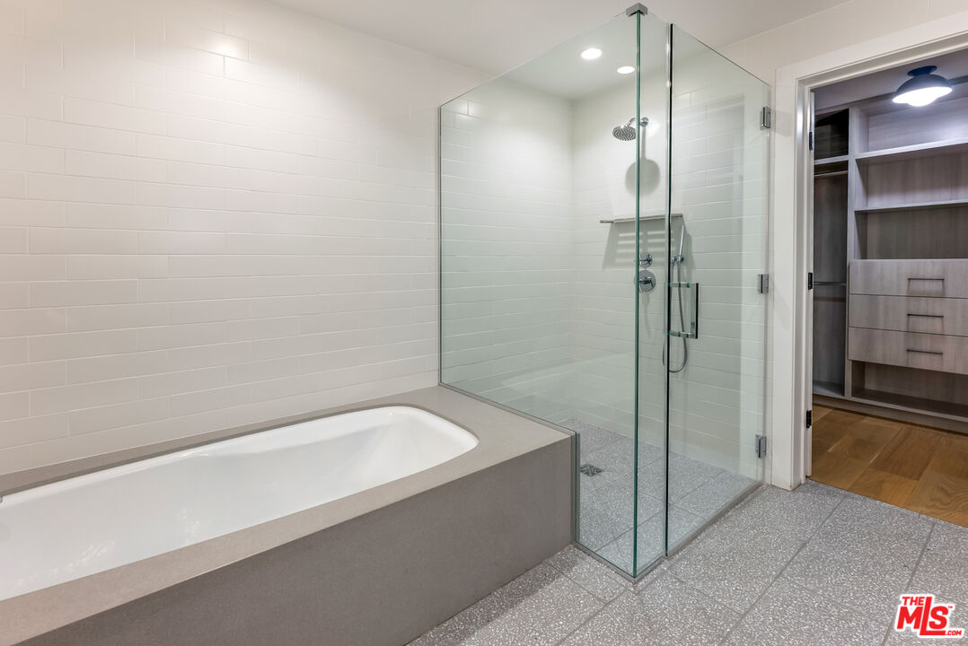 10777 Wilshire Blvd Unit: 405