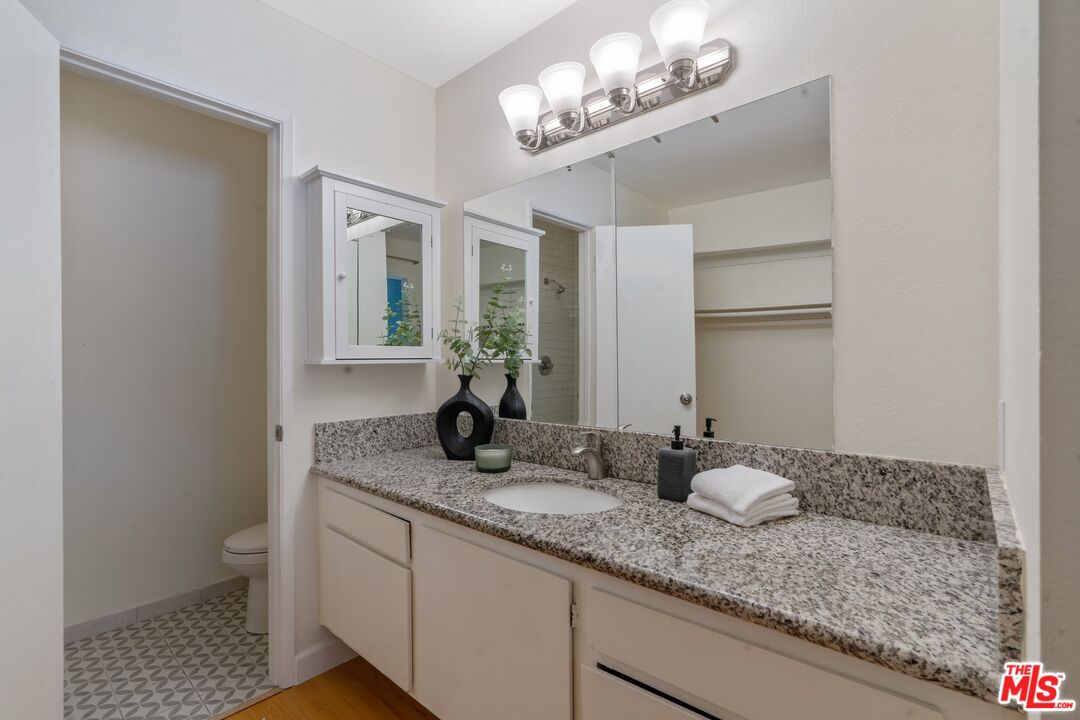 4900 Overland Ave Unit: 307