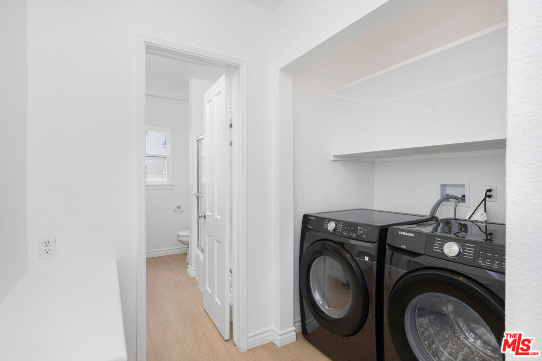 133 S Roxbury Dr Unit: F