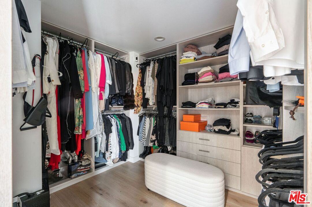 1238 S Holt Ave Unit: 5