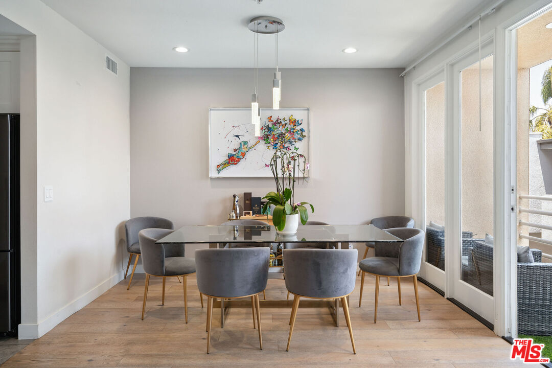 1238 S Holt Ave Unit: 5