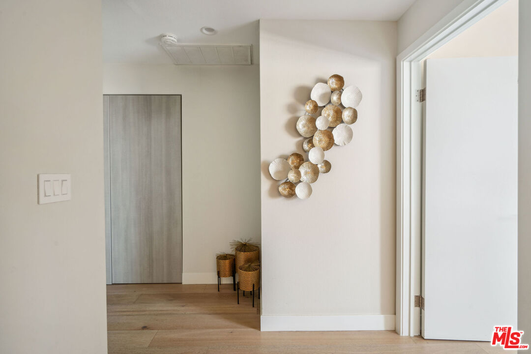 1238 S Holt Ave Unit: 5