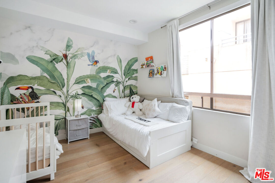 1238 S Holt Ave Unit: 5