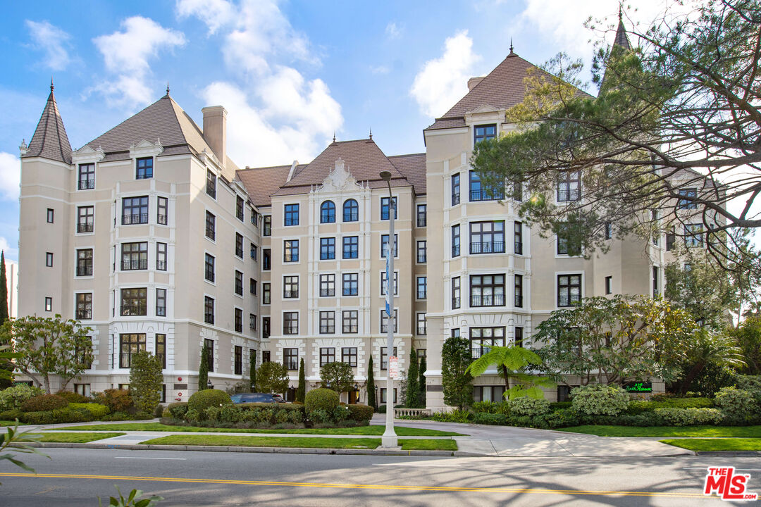 316 N Rossmore Ave Unit: 100