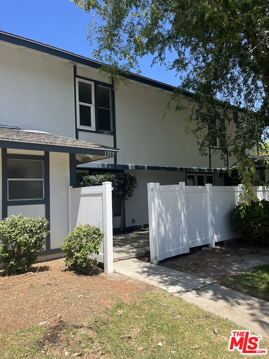 1315 Alturas St