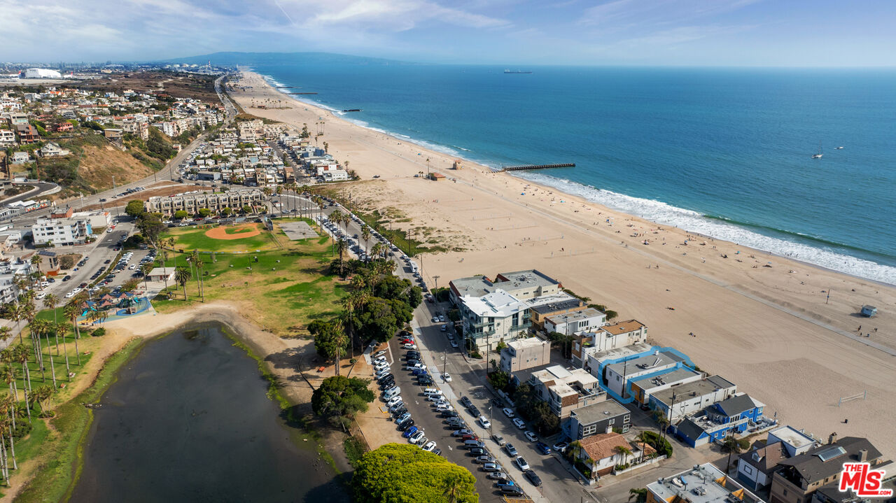 6515 Ocean Front Walk