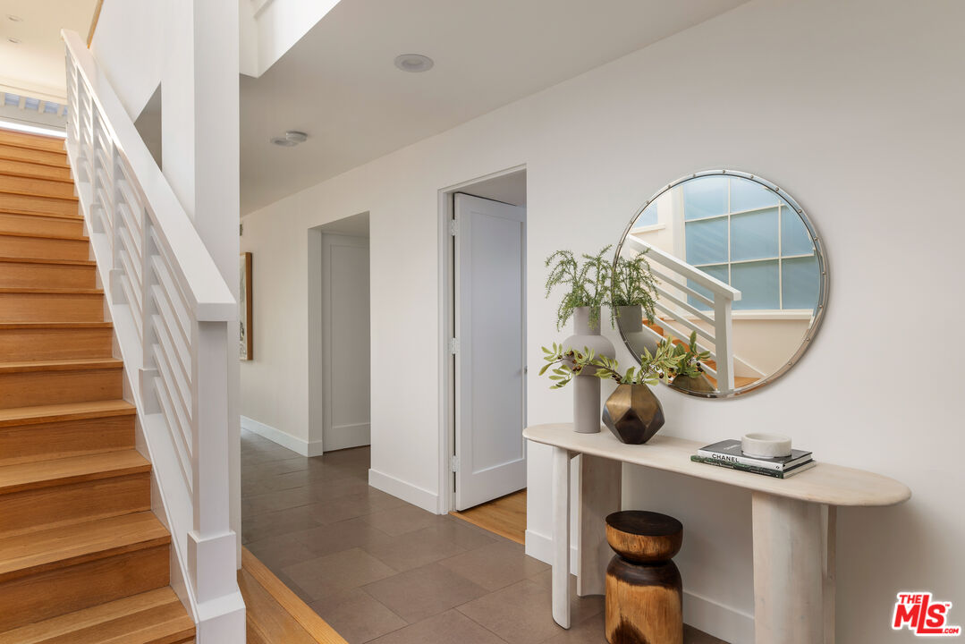 6515 Ocean Front Walk