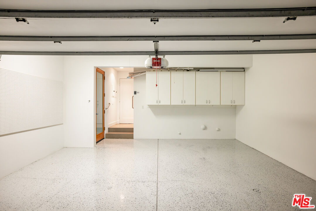 6515 Ocean Front Walk