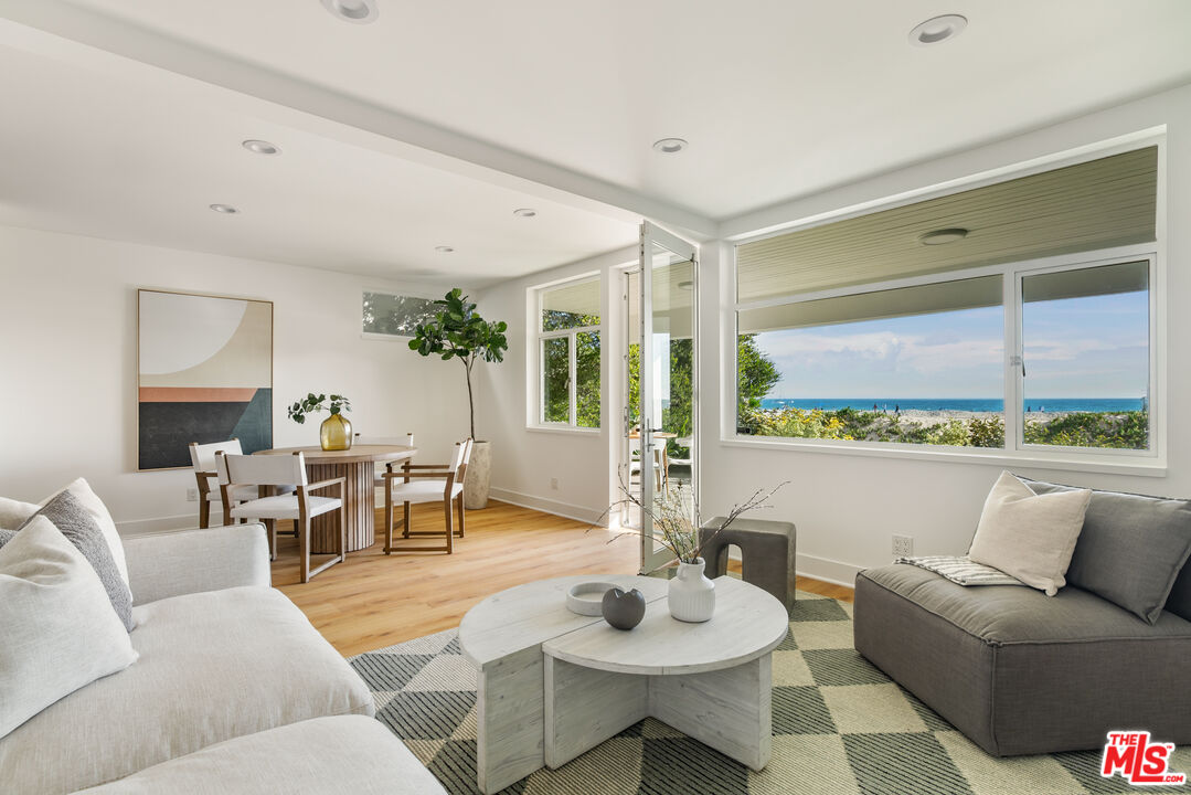 6515 Ocean Front Walk