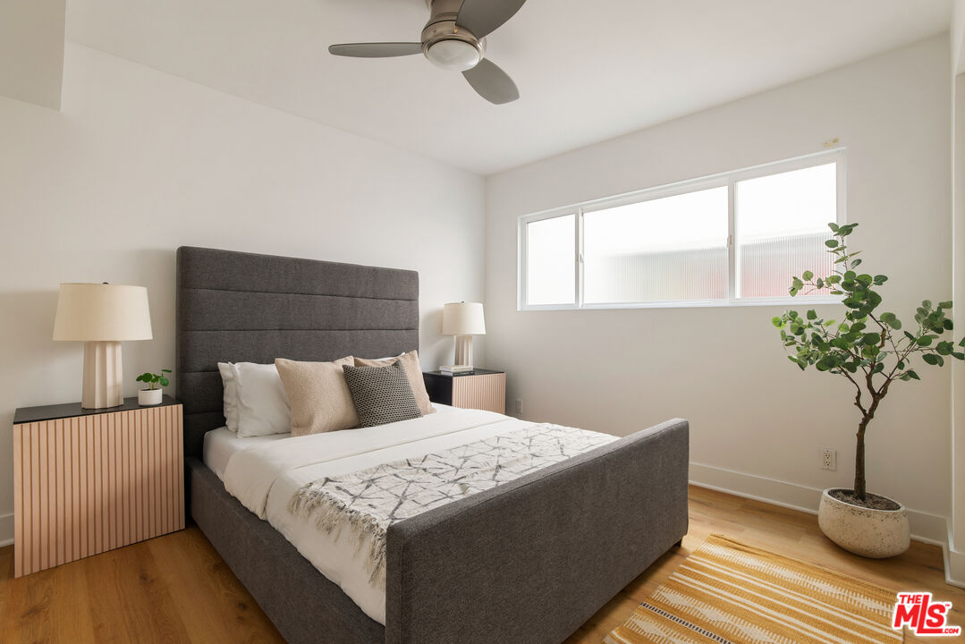 6515 Ocean Front Walk