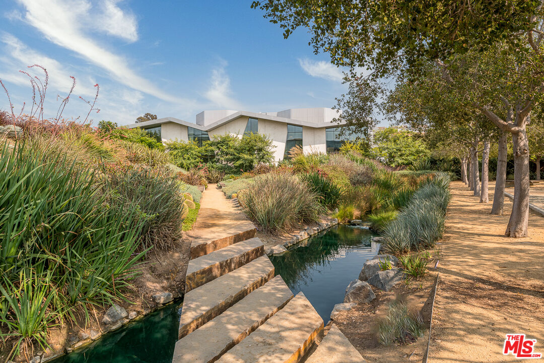 12655 Bluff Creek Dr Unit: 129