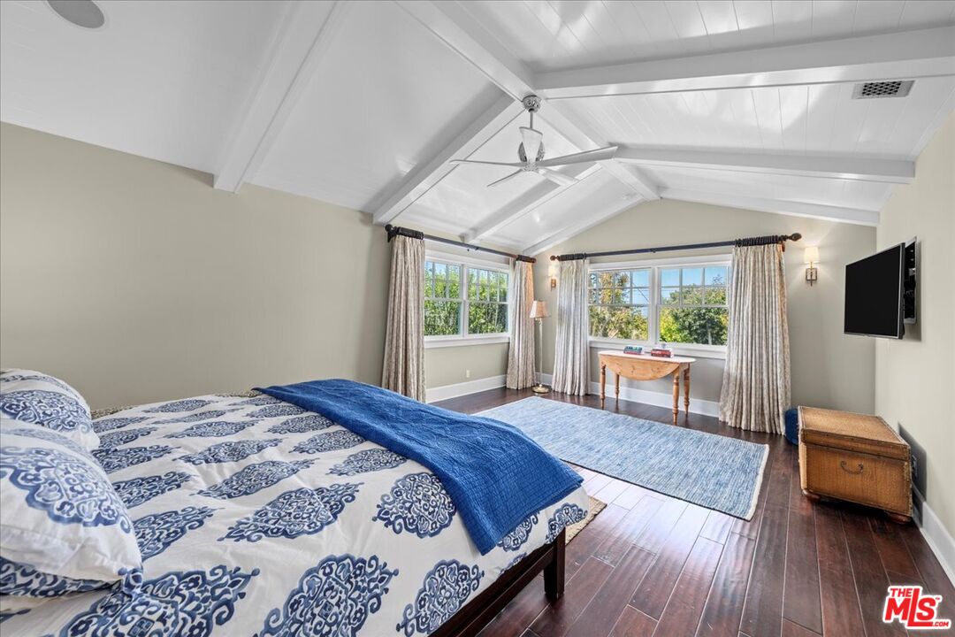 1117 Chautauqua Blvd