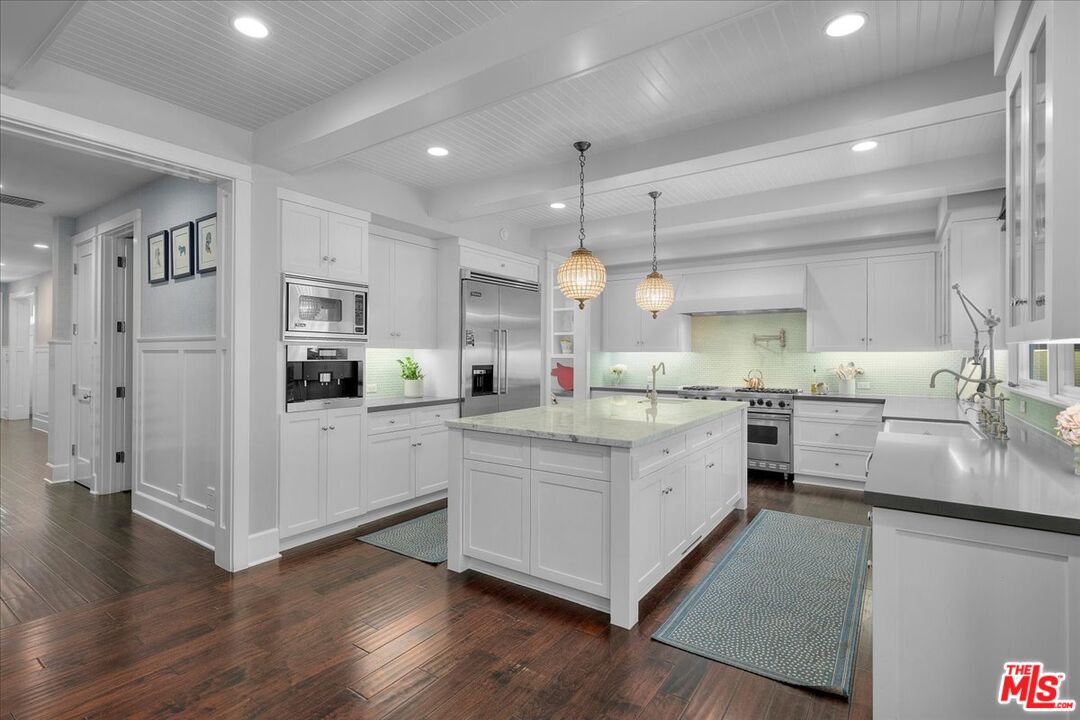 1117 Chautauqua Blvd