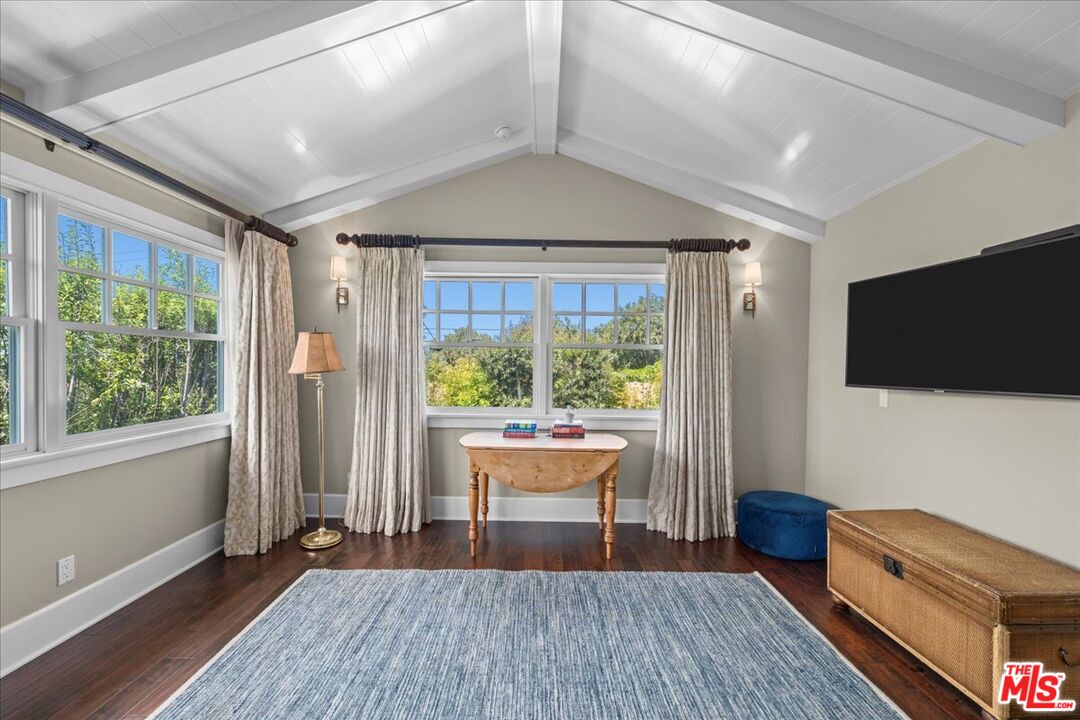 1117 Chautauqua Blvd