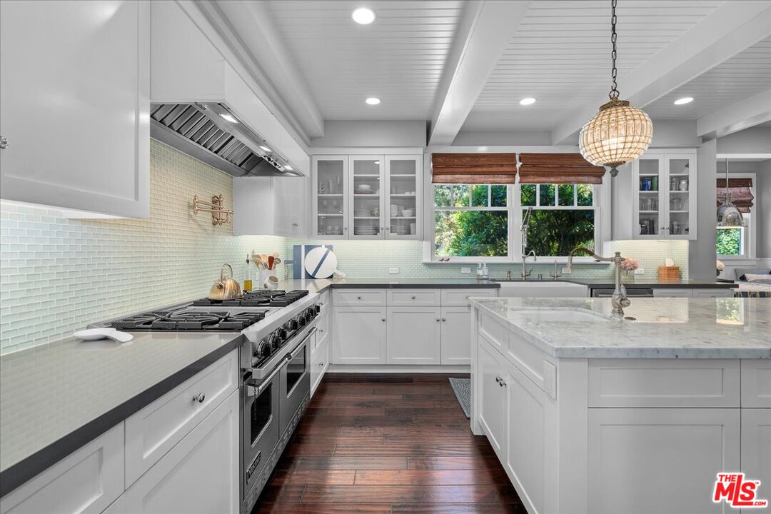 1117 Chautauqua Blvd