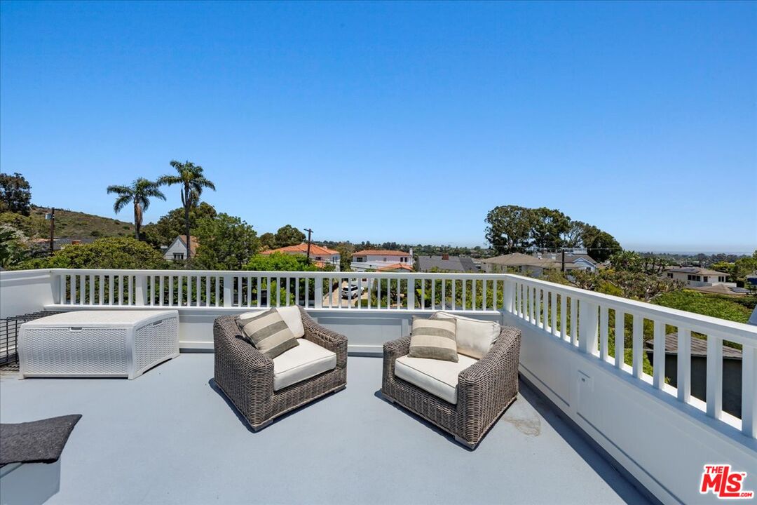 1117 Chautauqua Blvd