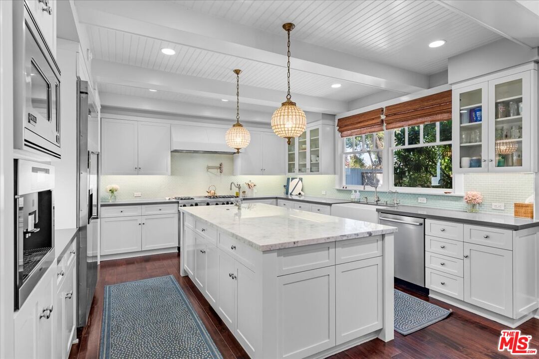 1117 Chautauqua Blvd