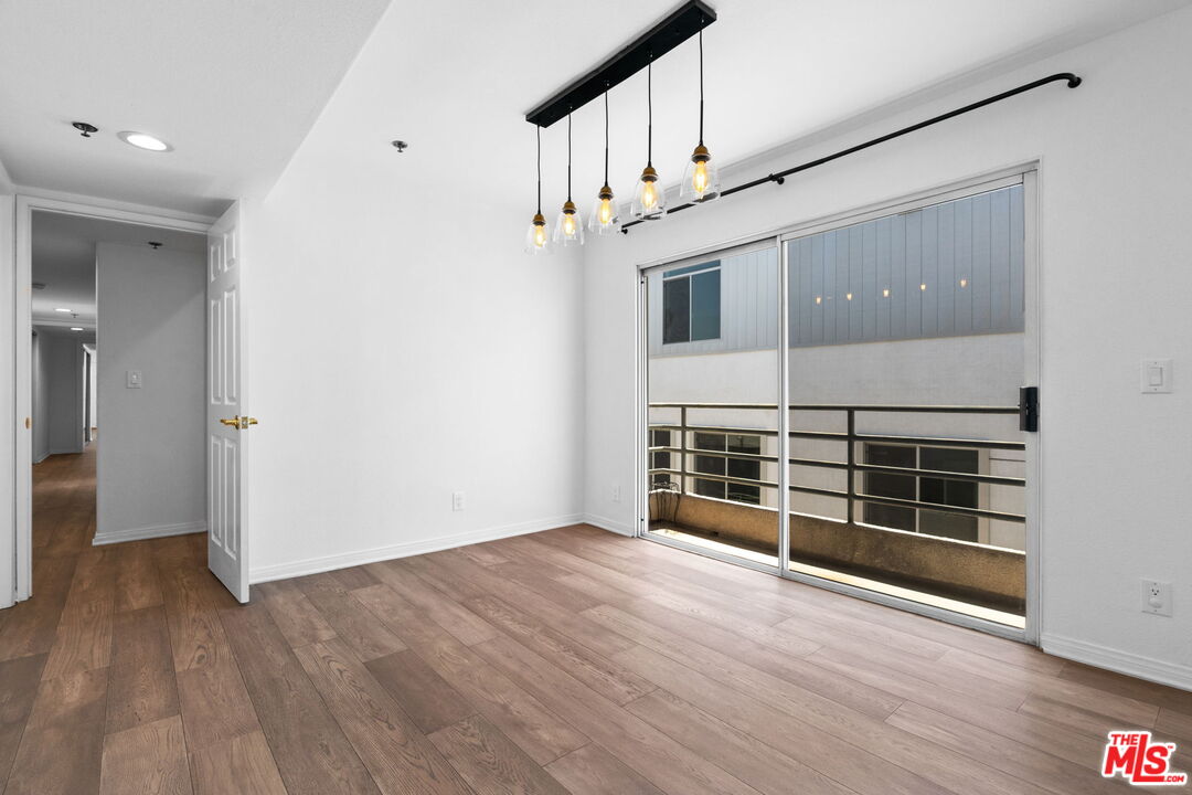 116 S Croft Ave Unit: 401