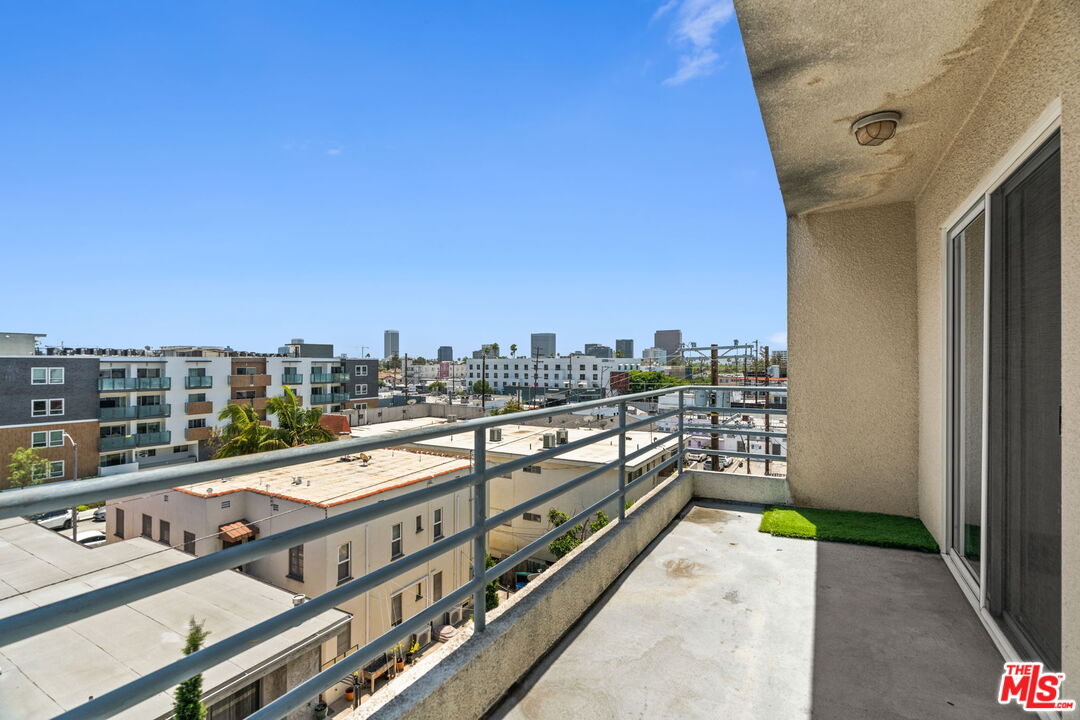 116 S Croft Ave Unit: 401