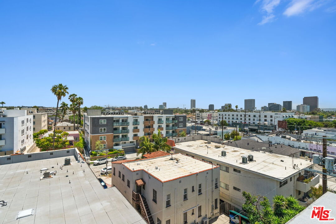 116 S Croft Ave Unit: 401