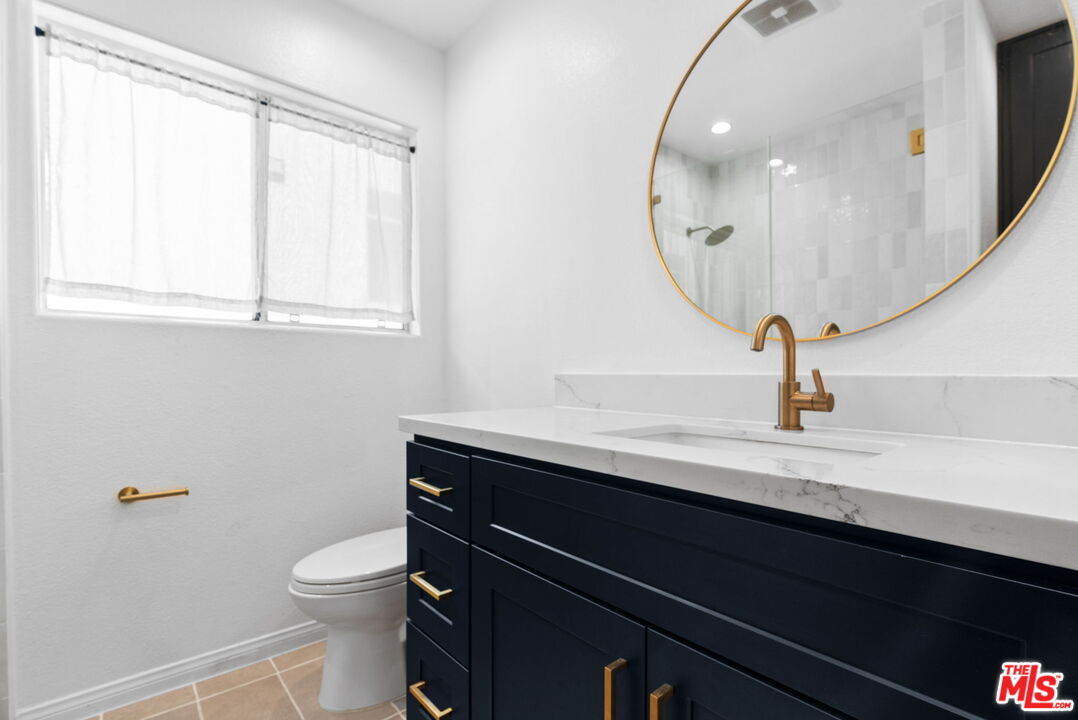 116 S Croft Ave Unit: 401