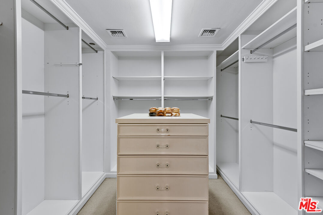 10430 Wilshire Blvd Unit: 605