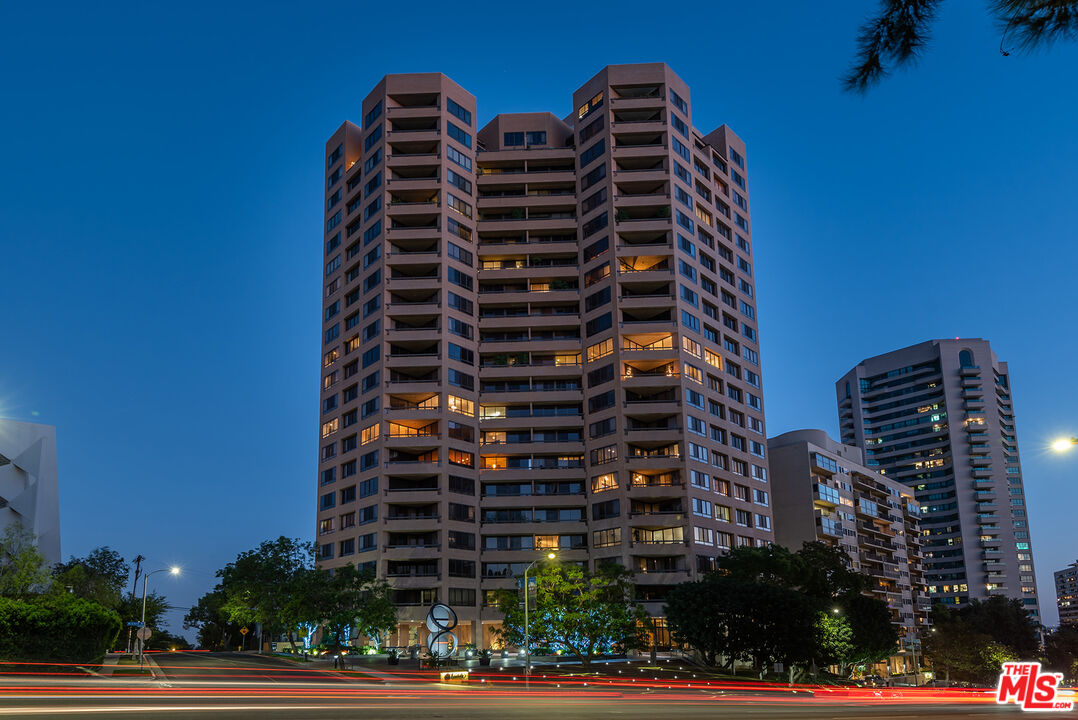10430 Wilshire Blvd Unit: 605