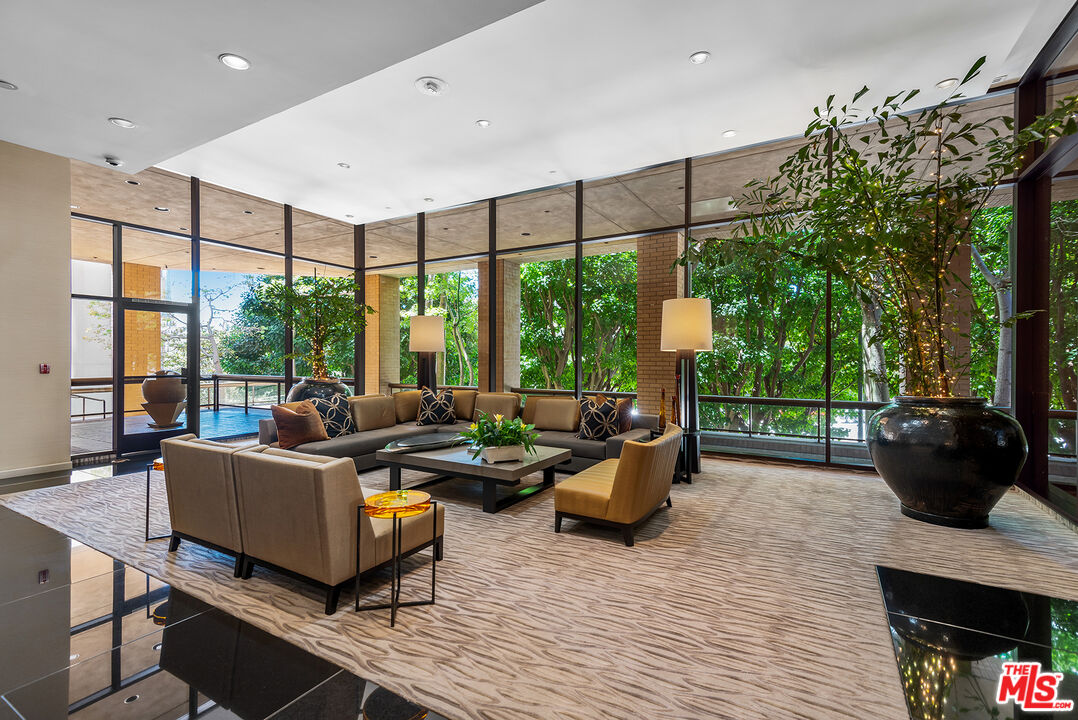 10430 Wilshire Blvd Unit: 605