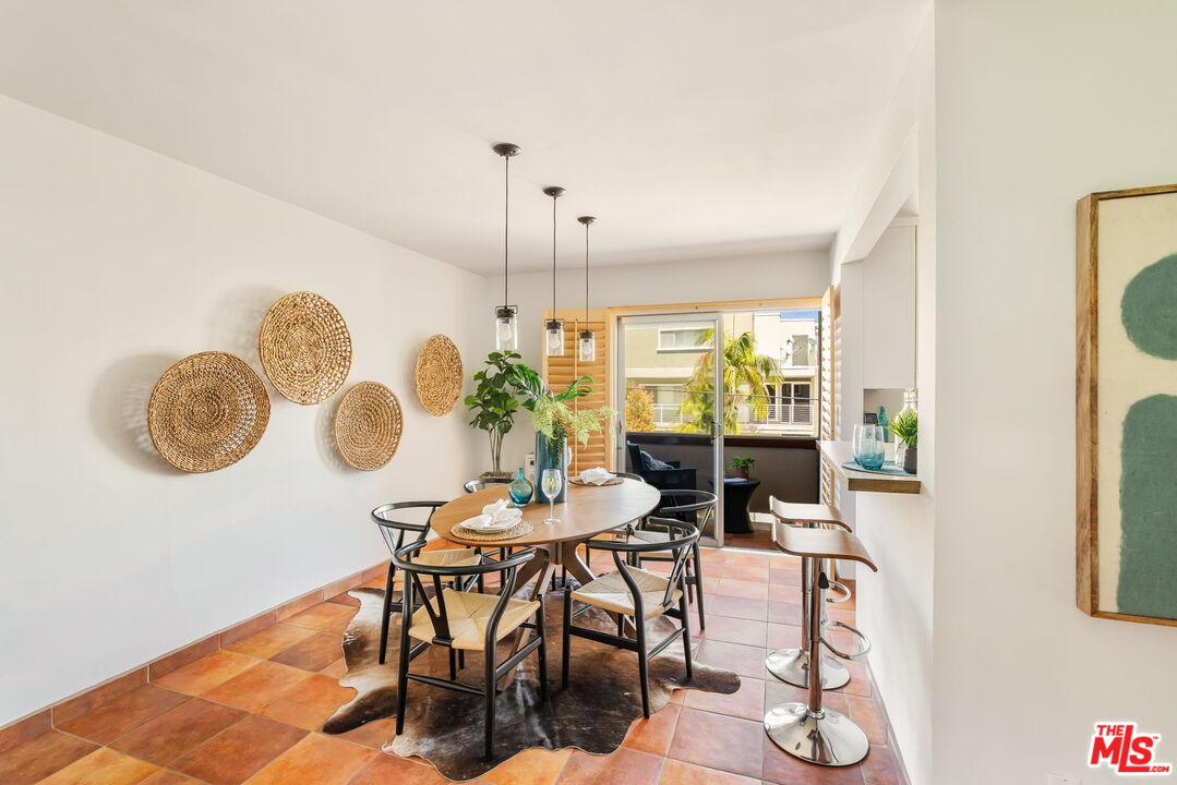 10600 Eastborne Ave Unit: 11