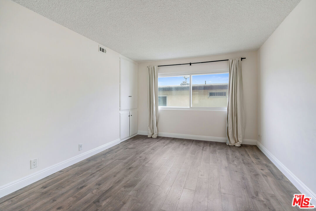 8738 Delgany Ave Unit: 204