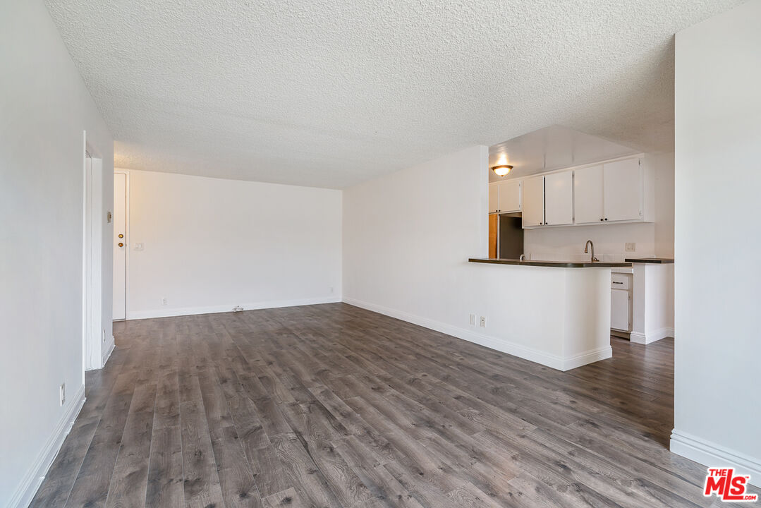 8738 Delgany Ave Unit: 204