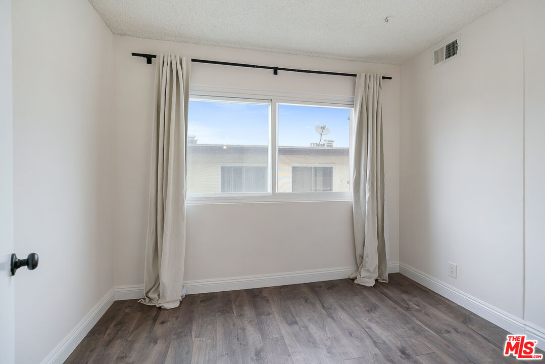 8738 Delgany Ave Unit: 204