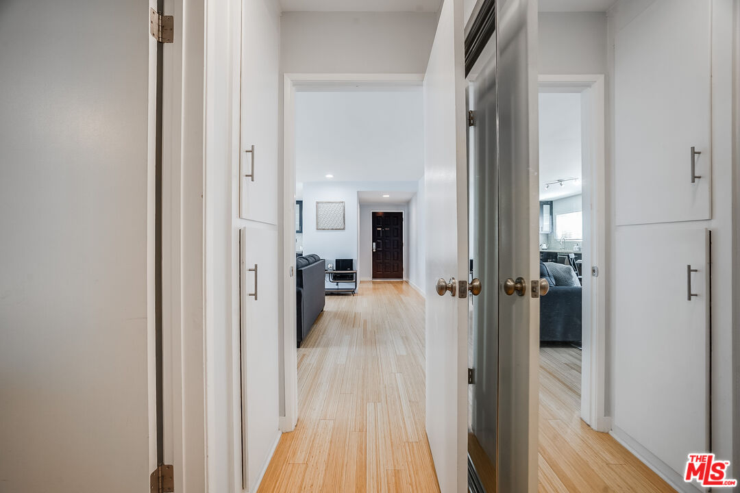 10654 Wilkins Ave Unit: 4