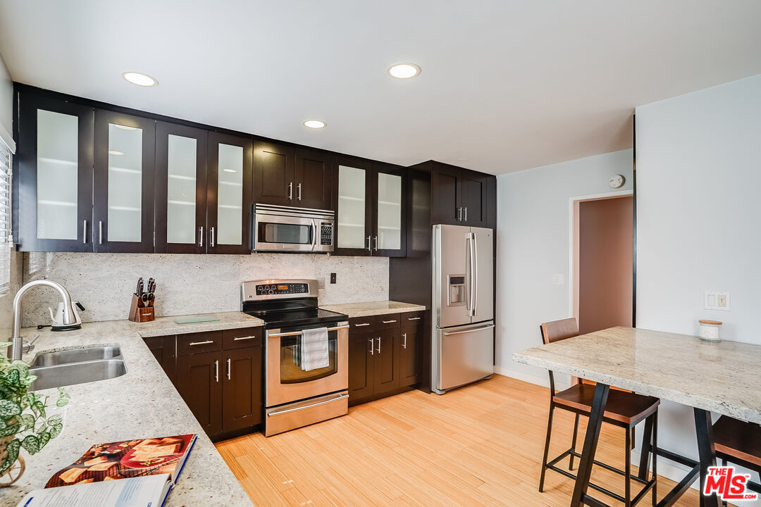 10654 Wilkins Ave Unit: 4