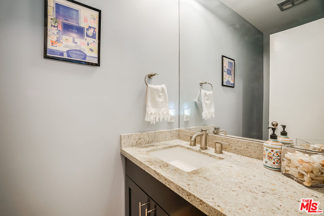 10654 Wilkins Ave Unit: 4