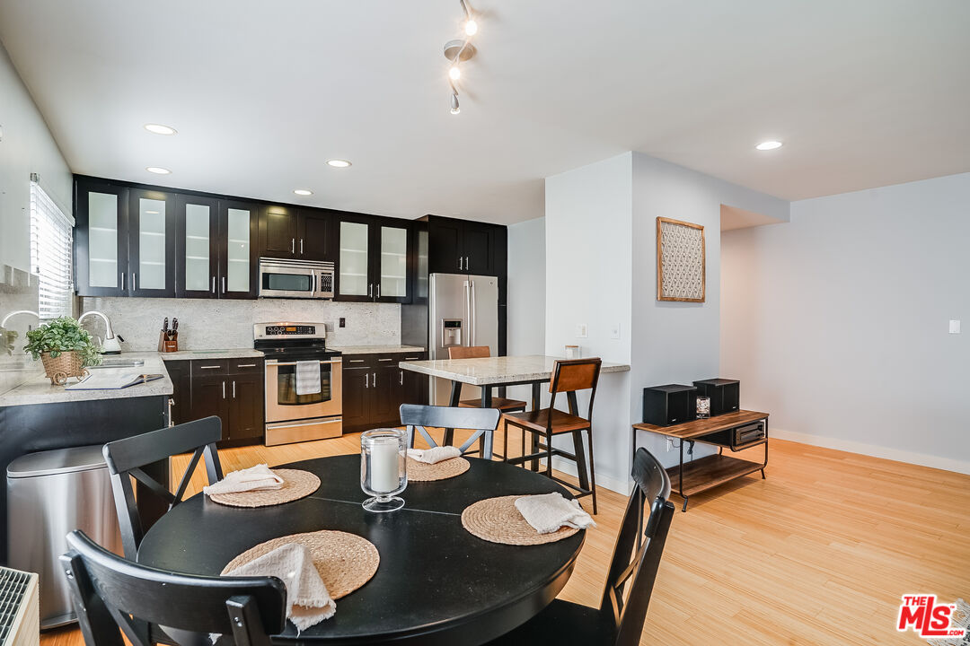 10654 Wilkins Ave Unit: 4