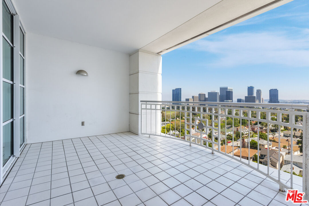 10380 Wilshire Blvd Unit: 1004