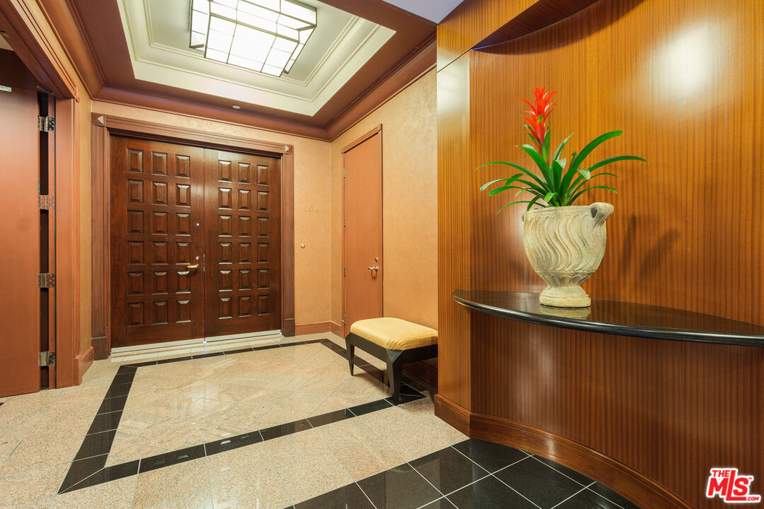 10380 Wilshire Blvd Unit: 1004