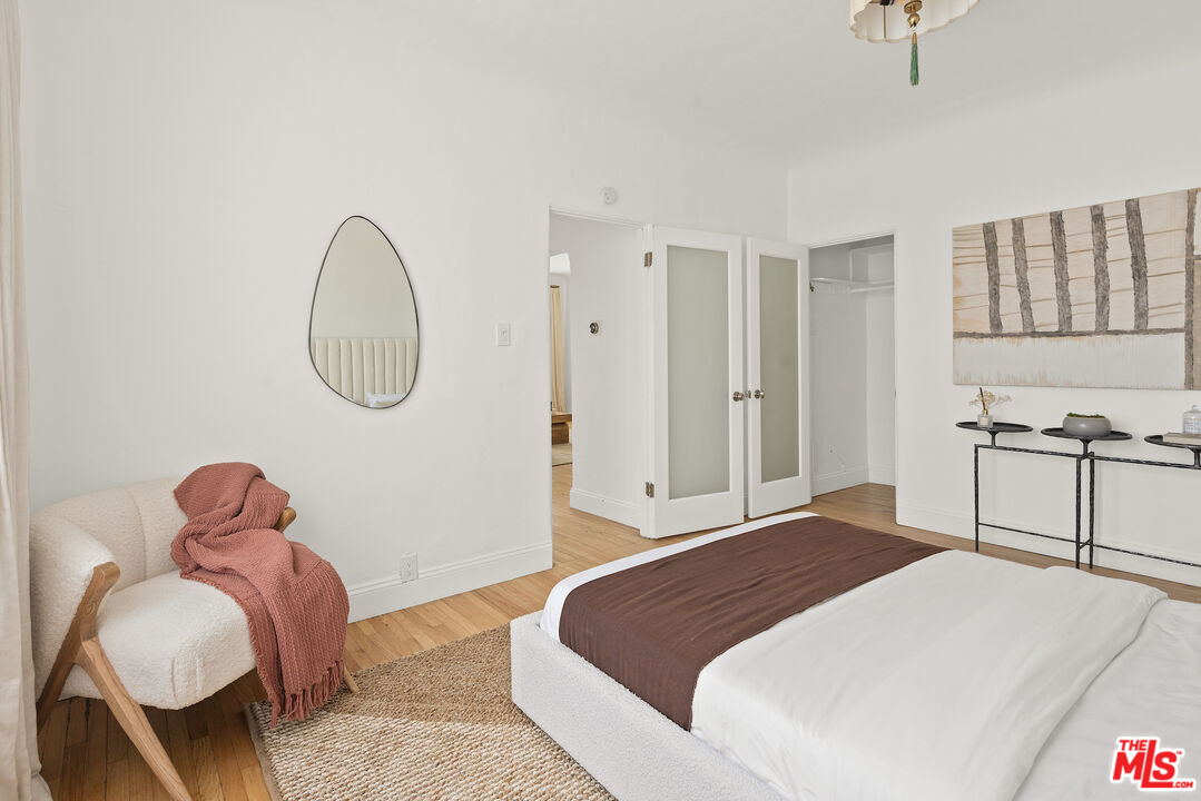 1345 N Hayworth Ave Unit: 206