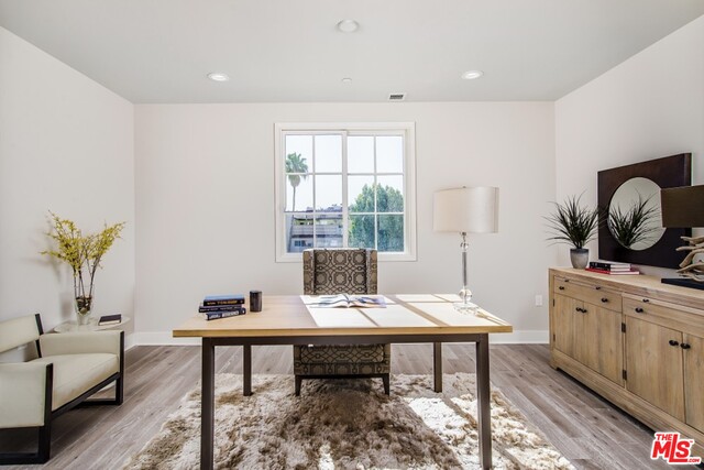 313 REEVES DR Unit: 401