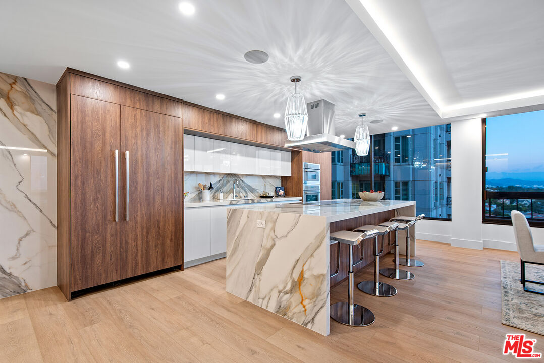 10590 Wilshire Blvd Unit: 1402