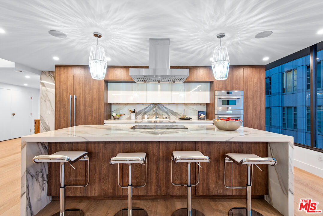 10590 Wilshire Blvd Unit: 1402