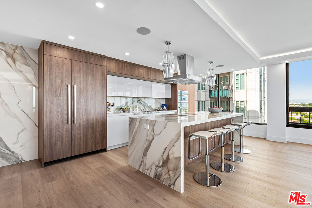 10590 Wilshire Blvd Unit: 1402