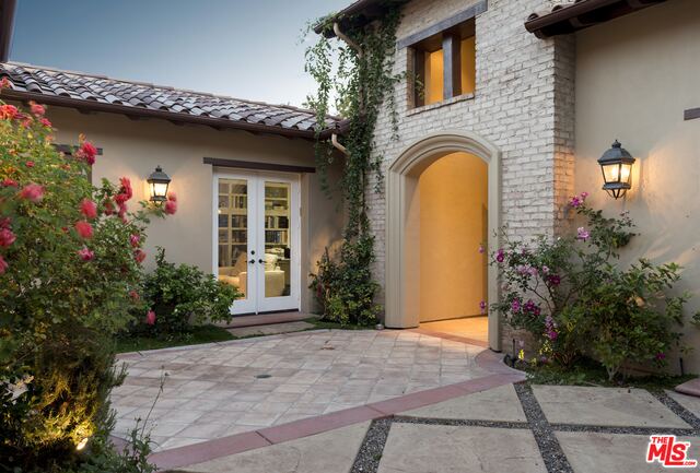 4241 Prado De Los Pajaros