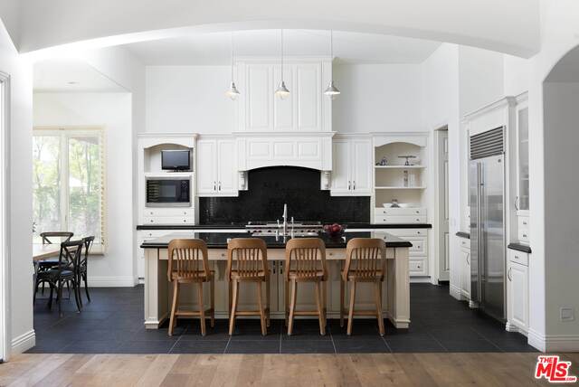 4241 Prado De Los Pajaros