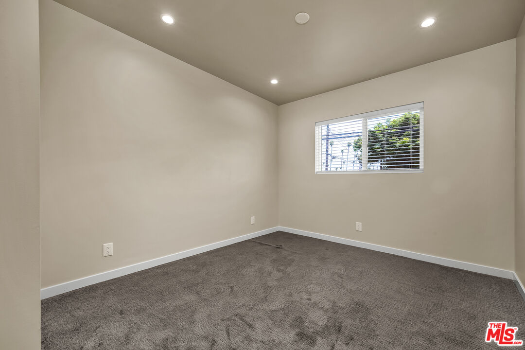 2816 W Jefferson Blvd