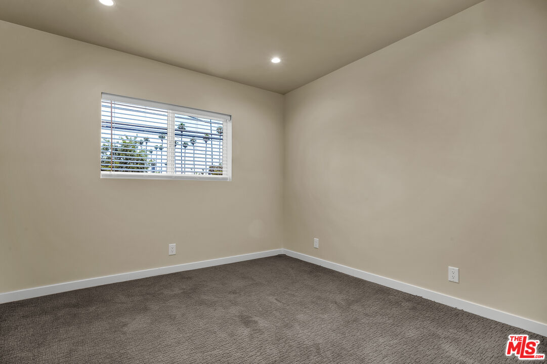 2816 W Jefferson Blvd